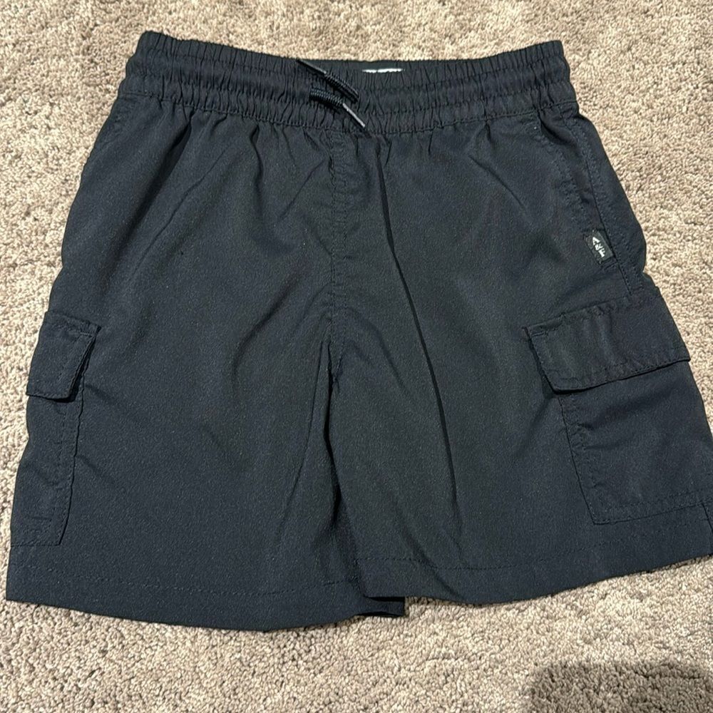 Abercrombie and fitch boys cargo shorts! Lightweight material! Pull on 7/8